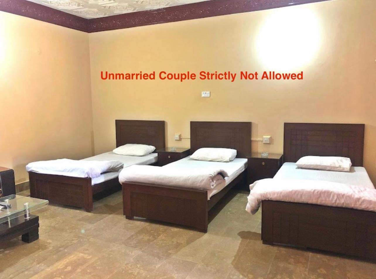 Hotel Babar House Faisalabad Esterno foto