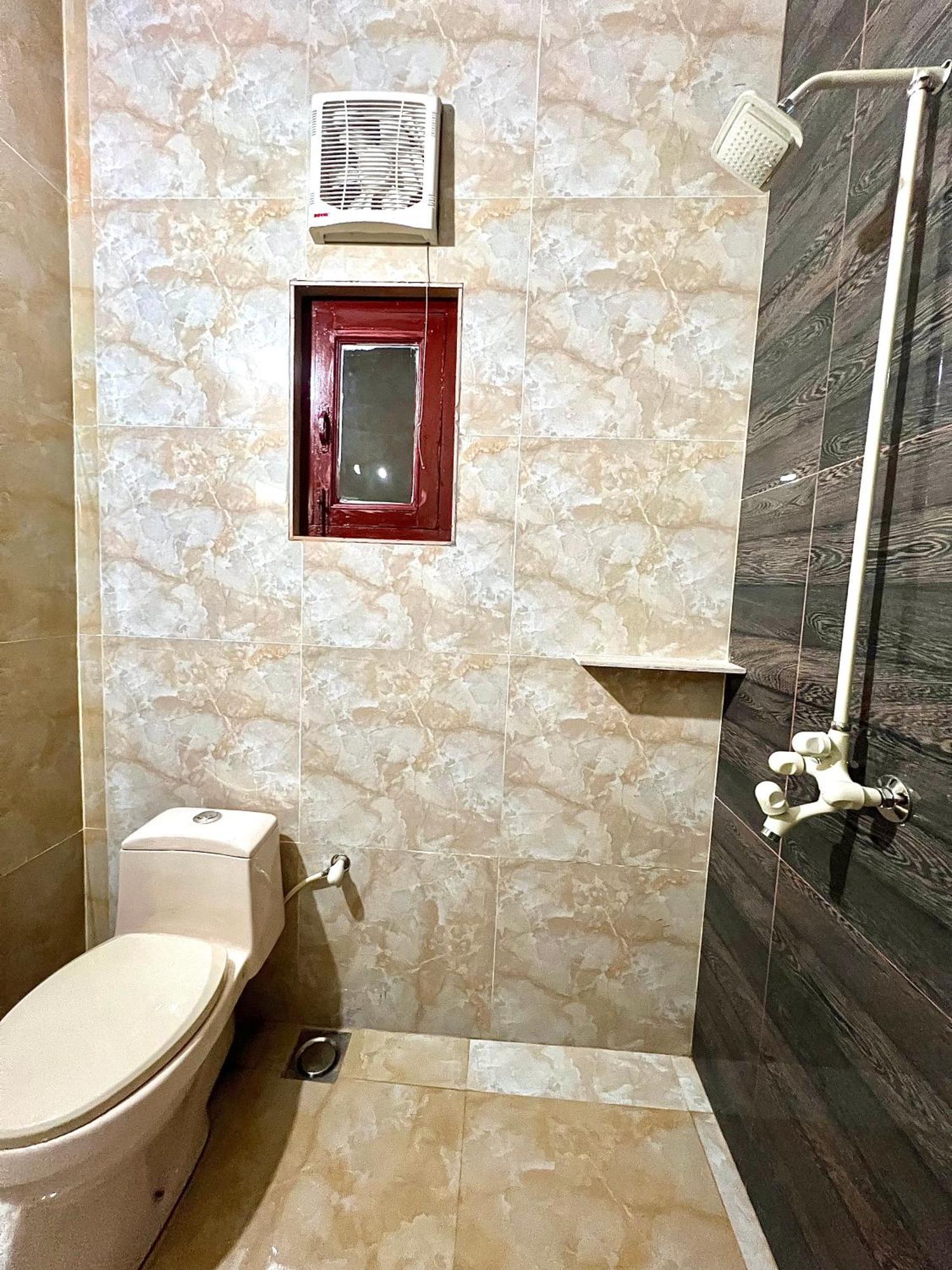 Hotel Babar House Faisalabad Esterno foto
