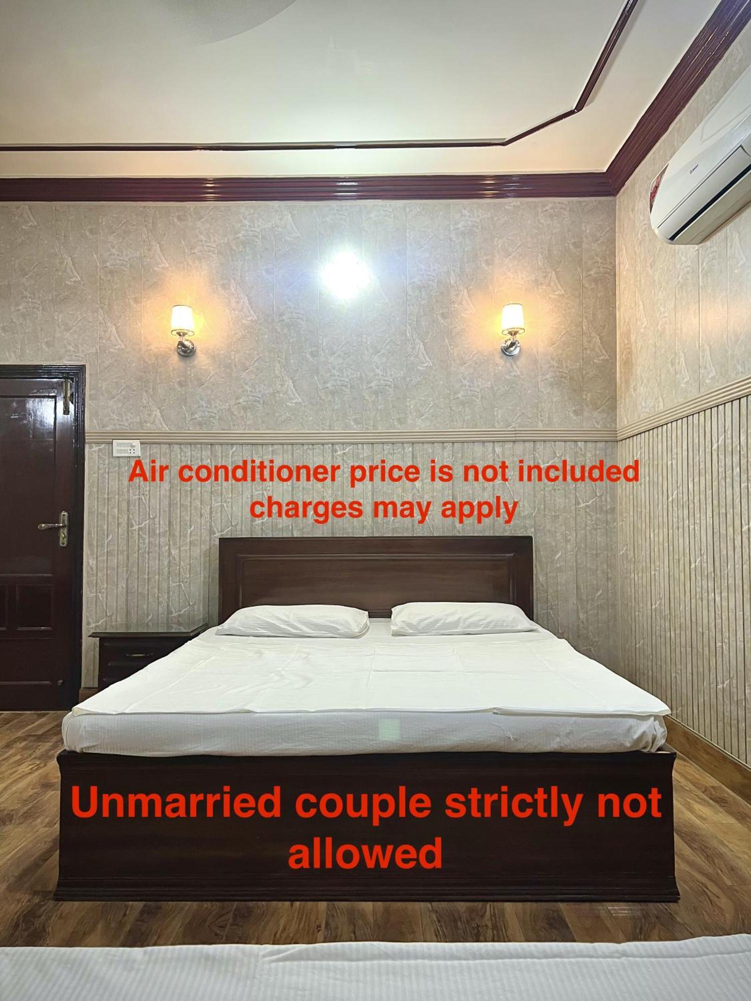 Hotel Babar House Faisalabad Esterno foto